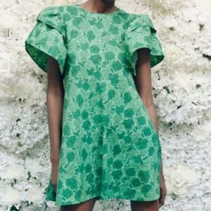 Zara Chic Green Floral Dress with Ruffle Sleeves